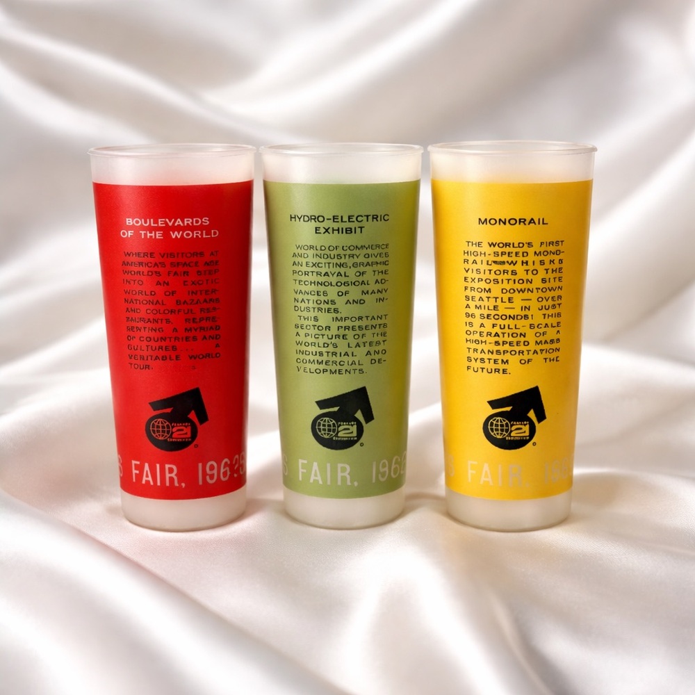 1962 Seattle World's Fair Frosted Glass Set of 3 Tumblers Red Green Yellow - Picture 3 of 15